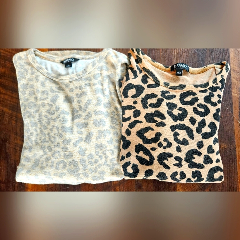 2 Buffalo David Britton Lepord Print Tops